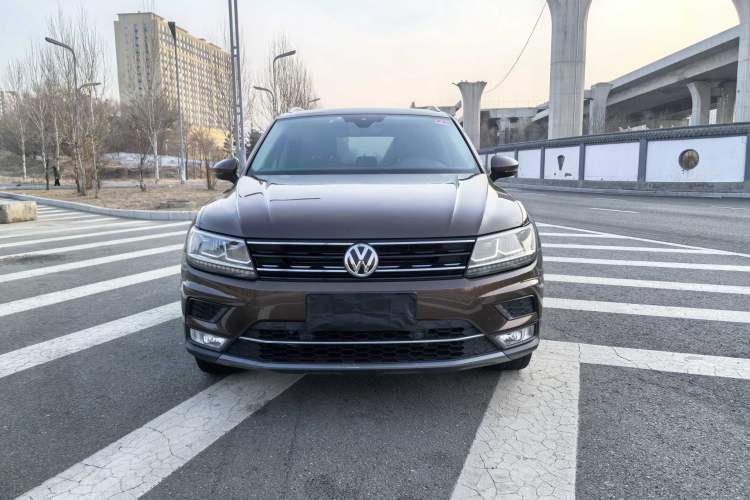Used Volkswagen Tiguan 2017 330TSI All-Wheel-Drive Innovation Model Exterior 1