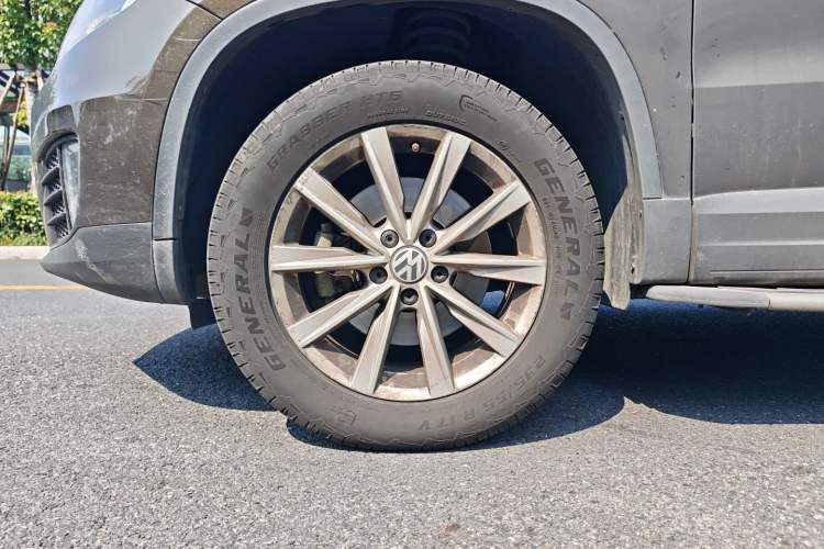 Used Volkswagen Tiguan 2017 300TSI Automatic Two-Wheel Drive Silk Road Comfort Edition Exterior 3