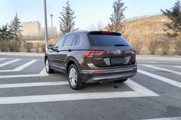 Used Volkswagen Tiguan 2017 330TSI All-Wheel-Drive Innovation Model Exterior 3
