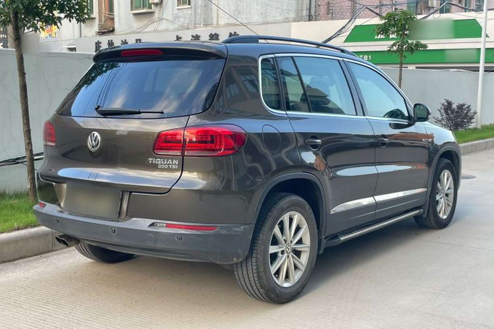 Used Volkswagen Tiguan 2017 300TSI Automatic Two-Wheel Drive Silk Road Luxury Edition Exterior 3