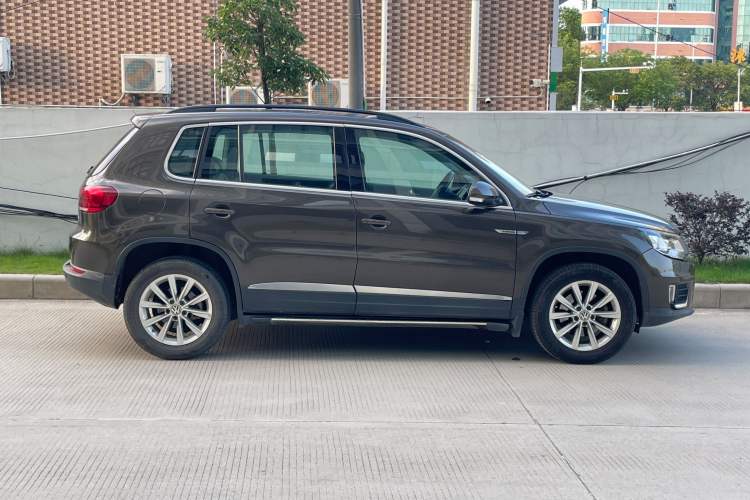 Used Volkswagen Tiguan 2017 300TSI Automatic Two-Wheel Drive Silk Road Luxury Edition Exterior 4