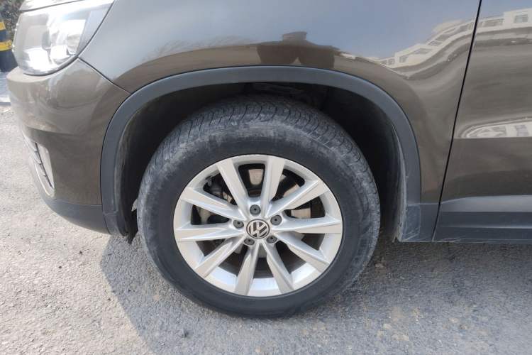 Used Volkswagen Tiguan 2017 300TSI Automatic Two-Wheel Drive Silk Road Comfort Edition Exterior 4