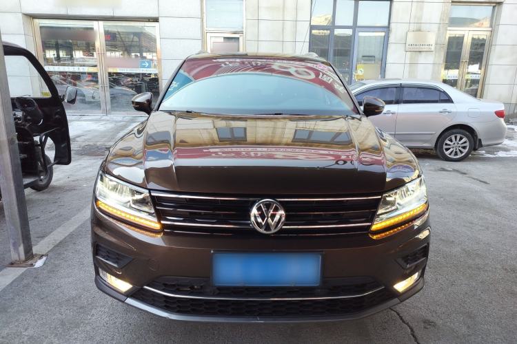 Used Volkswagen Tiguan 2017 330TSI All-Wheel-Drive Innovation Model Front