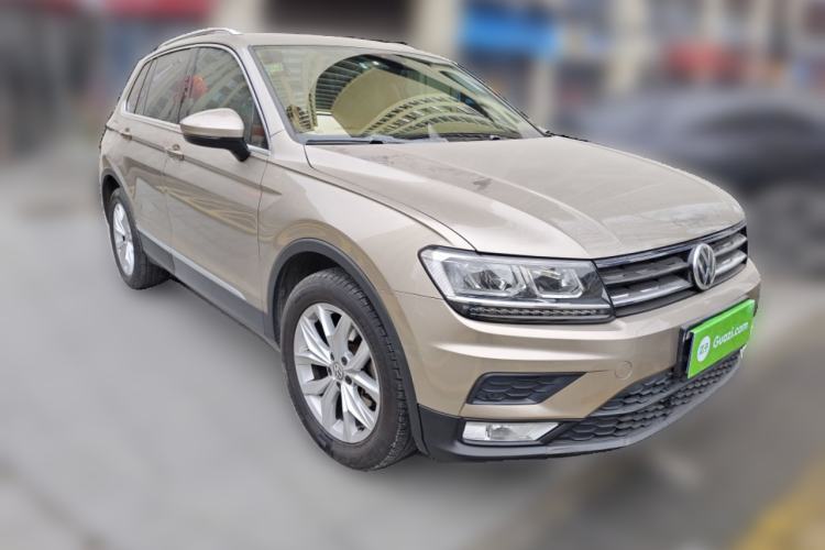 Used Volkswagen Tiguan 2017 280TSI Two-Wheel-Drive Elite Version Front Right 45 Deg
