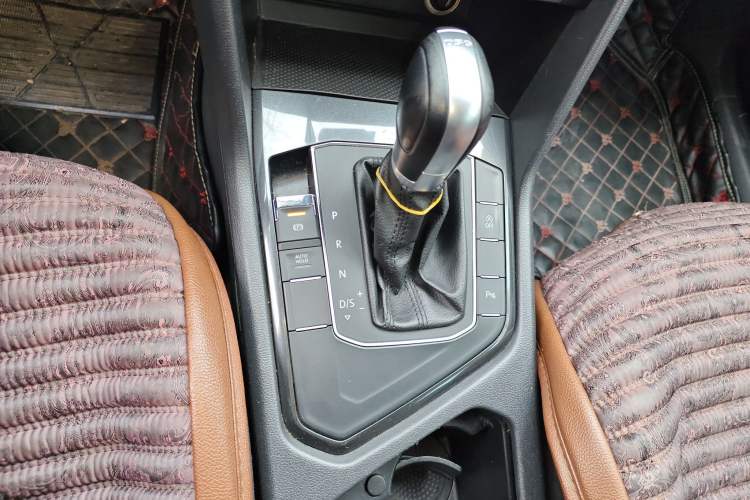 Used Volkswagen Tiguan 2017 280TSI Two-Wheel-Drive Elite Version Gear Lever