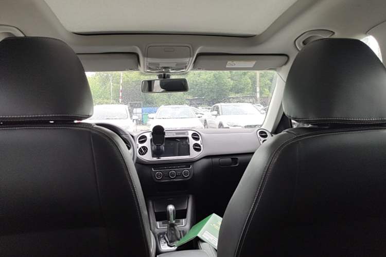 Used Volkswagen Tiguan 2017 300TSI Automatic Two-Wheel Drive Silk Road Comfort Edition Headliner