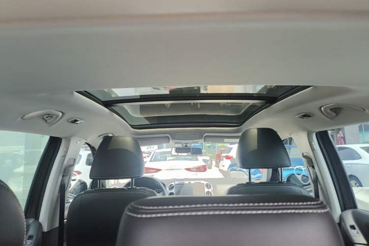 Used Volkswagen Tiguan 2017 300TSI Automatic Two-Wheel Drive Silk Road Comfort Edition Headliner
