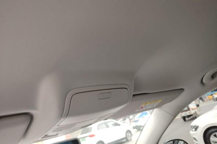 Used Volkswagen Tiguan 2017 300TSI Automatic Two-Wheel Drive Silk Road Luxury Edition Headliner