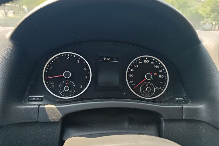 Used Volkswagen Tiguan 2017 300TSI Automatic Two-Wheel Drive Silk Road Comfort Edition Instrument Cluster