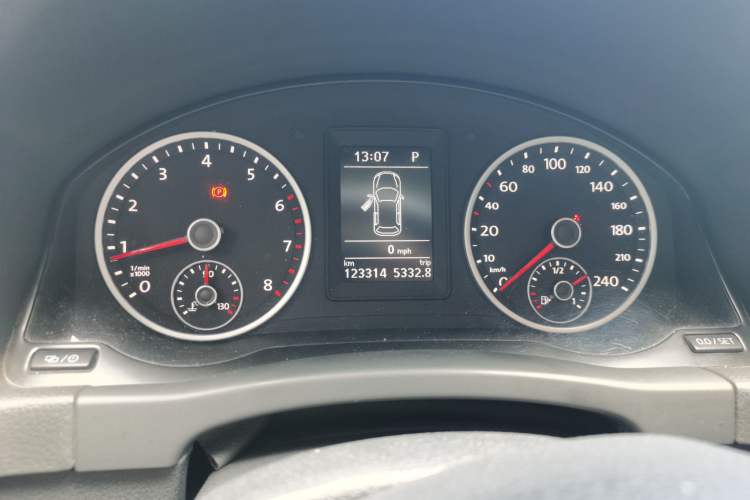 Used Volkswagen Tiguan 2017 300TSI Automatic Two-Wheel Drive Silk Road Comfort Edition Instrument Cluster