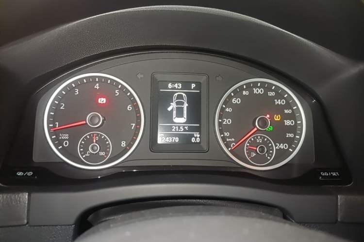 Used Volkswagen Tiguan 2017 300TSI Automatic Two-Wheel Drive Silk Road Luxury Edition Instrument Cluster
