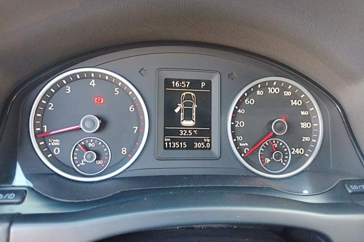 Used Volkswagen Tiguan 2017 300TSI Automatic Two-Wheel Drive Silk Road Luxury Edition Instrument Cluster
