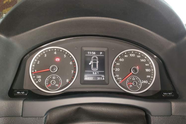 Used Volkswagen Tiguan 2017 300TSI Automatic Two-Wheel Drive Silk Road Comfort Edition Instrument Cluster