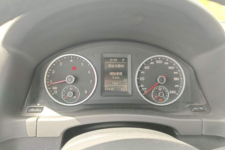 Used Volkswagen Tiguan 2017 300TSI Automatic Two-Wheel Drive Silk Road Comfort Edition Instrument Cluster