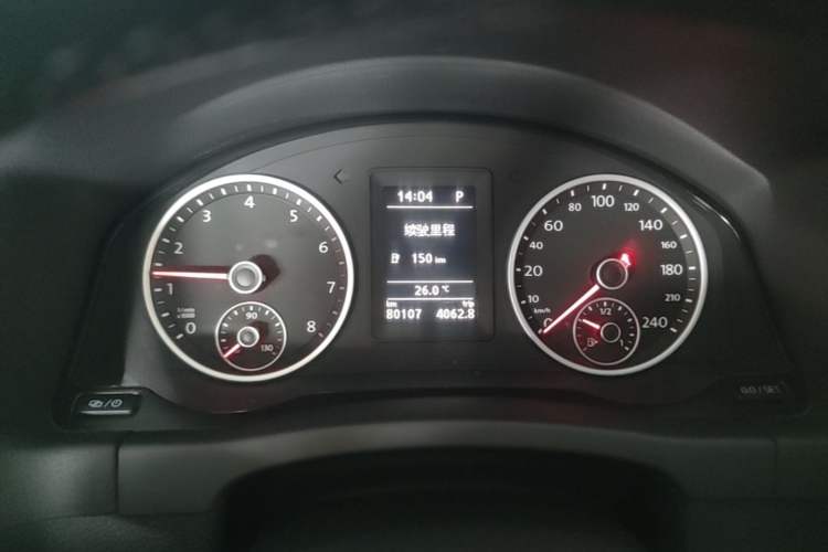 Used Volkswagen Tiguan 2017 300TSI Automatic Two-Wheel Drive Silk Road Comfort Edition Instrument Cluster