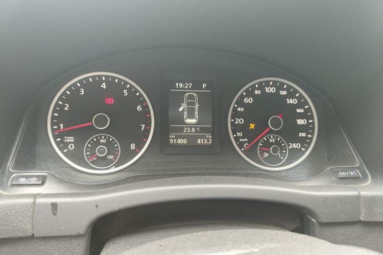 Used Volkswagen Tiguan 2017 300TSI Automatic Two-Wheel Drive Silk Road Comfort Edition Instrument Cluster