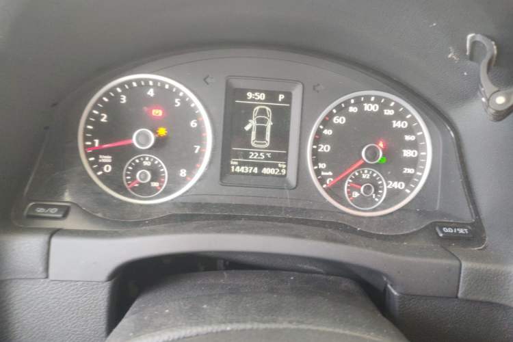 Used Volkswagen Tiguan 2017 300TSI Automatic Two-Wheel Drive Silk Road Comfort Edition Instrument Cluster