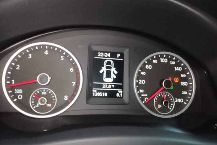 Used Volkswagen Tiguan 2017 300TSI Automatic Two-Wheel Drive Silk Road Comfort Edition Instrument Cluster