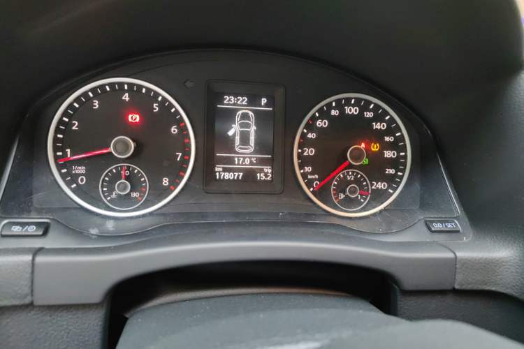 Used Volkswagen Tiguan 2017 300TSI Automatic Two-Wheel Drive Silk Road Comfort Edition Instrument Cluster