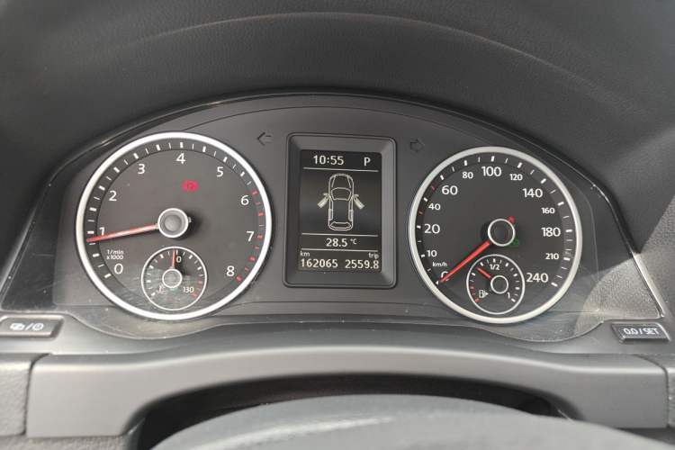 Used Volkswagen Tiguan 2017 300TSI Automatic Two-Wheel Drive Silk Road Luxury Edition Instrument Cluster