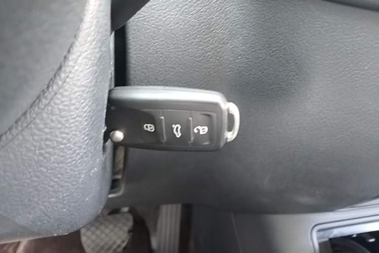 Used Volkswagen Tiguan 2017 300TSI Automatic Two-Wheel Drive Silk Road Comfort Edition Interior 1