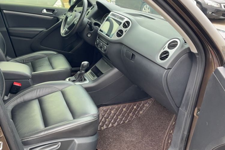 Used Volkswagen Tiguan 2017 300TSI Automatic Two-Wheel Drive Silk Road Comfort Edition Interior 1
