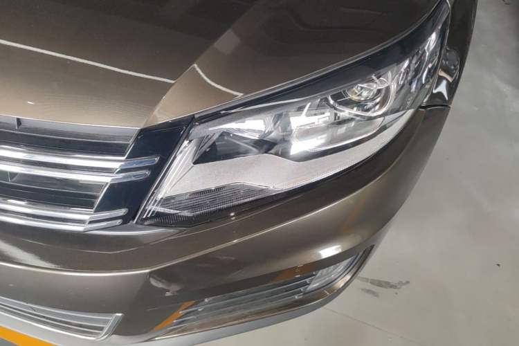 Used Volkswagen Tiguan 2017 300TSI Automatic Two-Wheel Drive Silk Road Comfort Edition Left Front Headlight