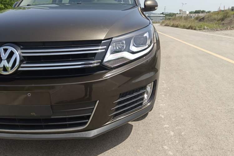 Used Volkswagen Tiguan 2017 300TSI Automatic Two-Wheel Drive Silk Road Comfort Edition Left Front Headlight
