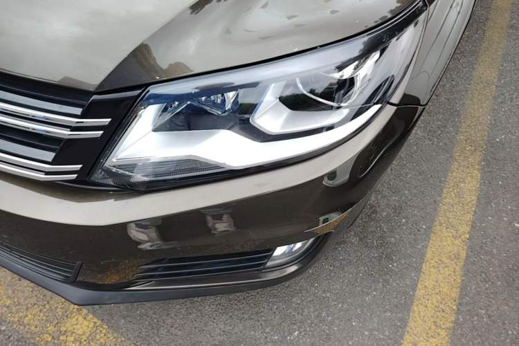 Used Volkswagen Tiguan 2017 300TSI Automatic Two-Wheel Drive Silk Road Luxury Edition Left Front Headlight