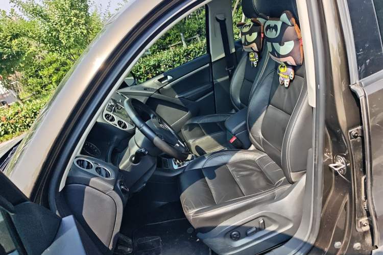Used Volkswagen Tiguan 2017 300TSI Automatic Two-Wheel Drive Silk Road Comfort Edition Left Front Seat