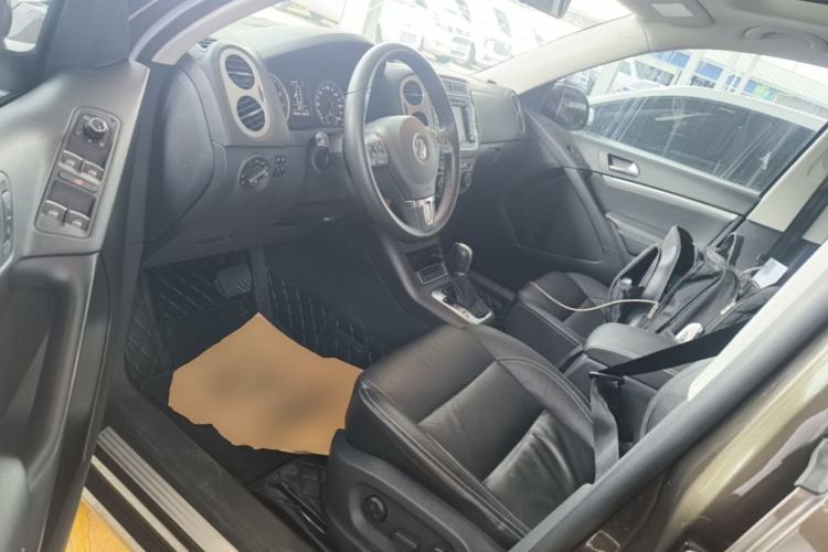 Used Volkswagen Tiguan 2017 300TSI Automatic Two-Wheel Drive Silk Road Comfort Edition Left Front Seat