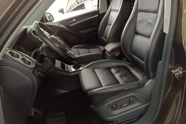 Used Volkswagen Tiguan 2017 300TSI Automatic Two-Wheel Drive Silk Road Comfort Edition Left Front Seat
