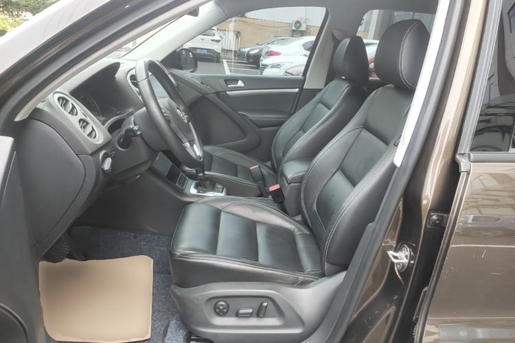 Used Volkswagen Tiguan 2017 300TSI Automatic Two-Wheel Drive Silk Road Comfort Edition Left Front Seat