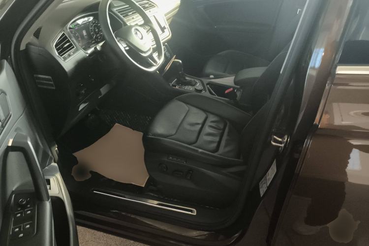 Used Volkswagen Tiguan 2017 330TSI All-Wheel-Drive Innovation Model Left Front Seat