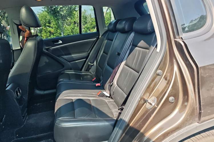 Used Volkswagen Tiguan 2017 300TSI Automatic Two-Wheel Drive Silk Road Comfort Edition Left Rear Seat