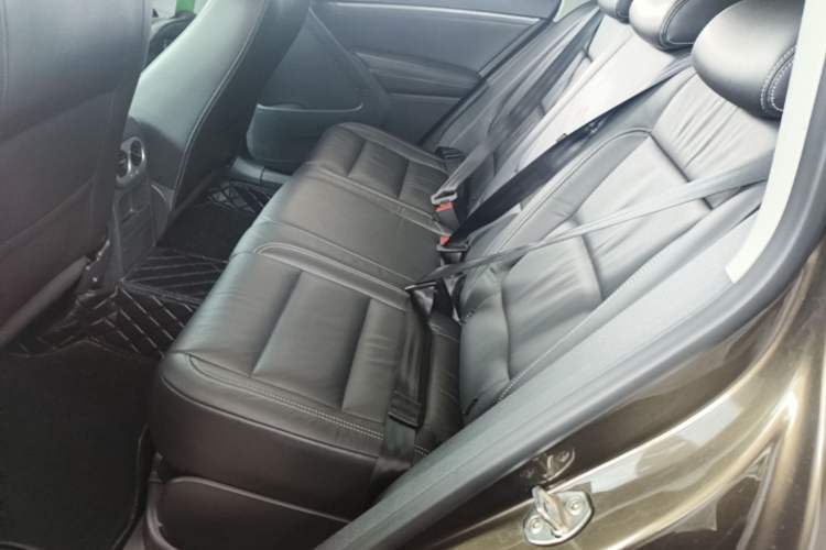 Used Volkswagen Tiguan 2017 300TSI Automatic Two-Wheel Drive Silk Road Comfort Edition Left Rear Seat