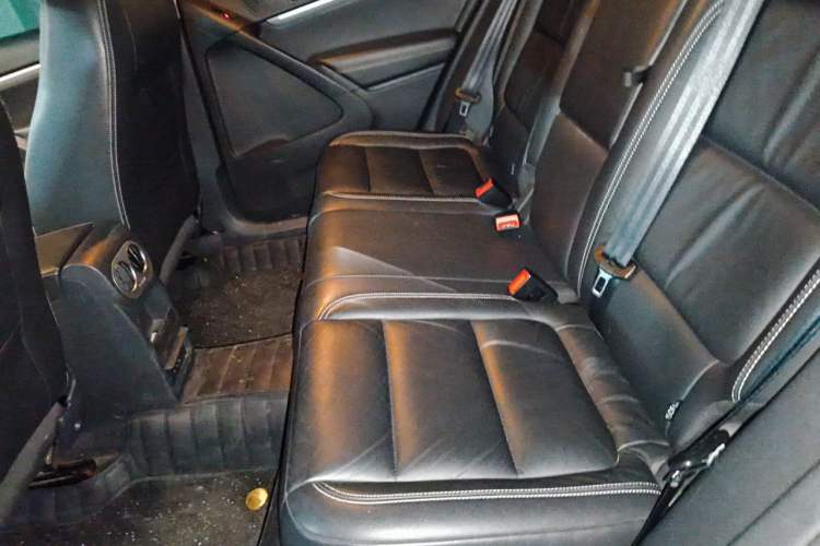 Used Volkswagen Tiguan 2017 300TSI Automatic Two-Wheel Drive Silk Road Comfort Edition Left Rear Seat