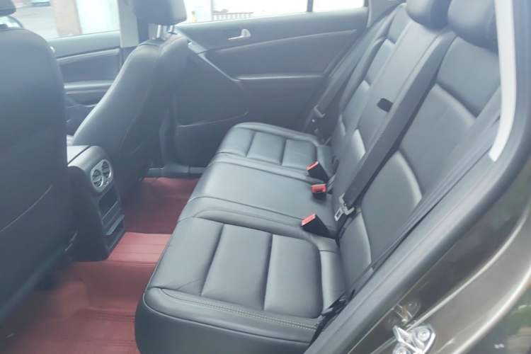 Used Volkswagen Tiguan 2017 300TSI Automatic Two-Wheel Drive Silk Road Comfort Edition Left Rear Seat