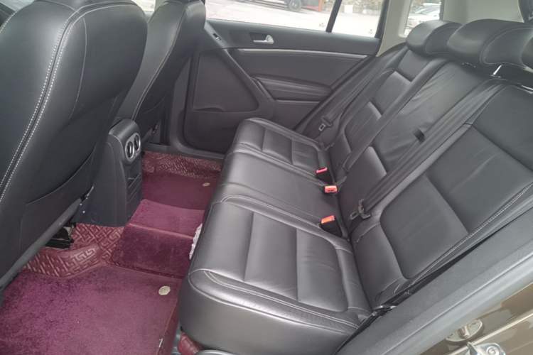 Used Volkswagen Tiguan 2017 300TSI Automatic Two-Wheel Drive Silk Road Comfort Edition Left Rear Seat