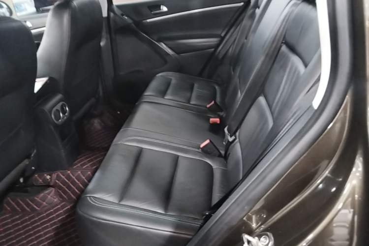 Used Volkswagen Tiguan 2017 300TSI Automatic Two-Wheel Drive Silk Road Comfort Edition Left Rear Seat
