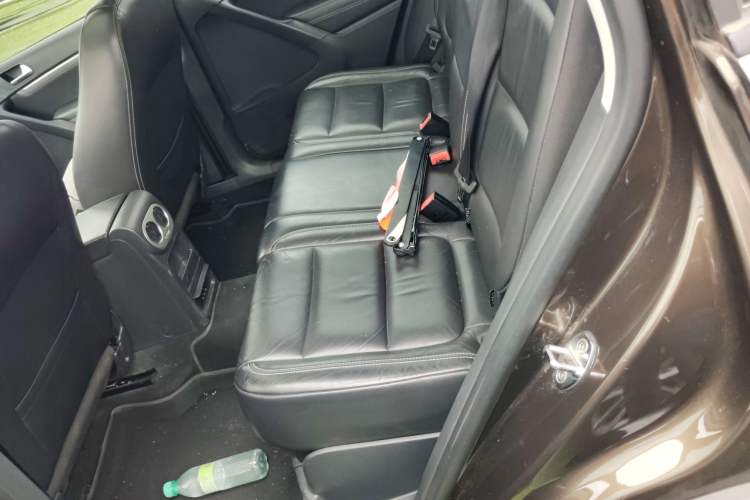 Used Volkswagen Tiguan 2017 300TSI Automatic Two-Wheel Drive Silk Road Comfort Edition Left Rear Seat