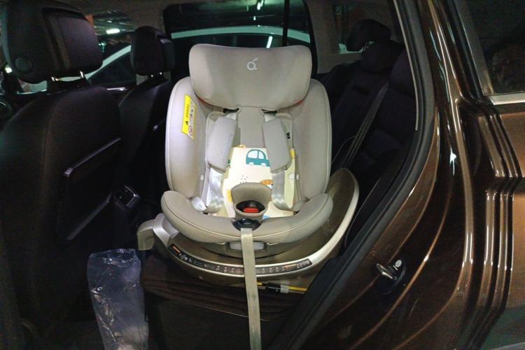 Used Volkswagen Tiguan 2017 330TSI All-Wheel-Drive Innovation Model Left Rear Seat