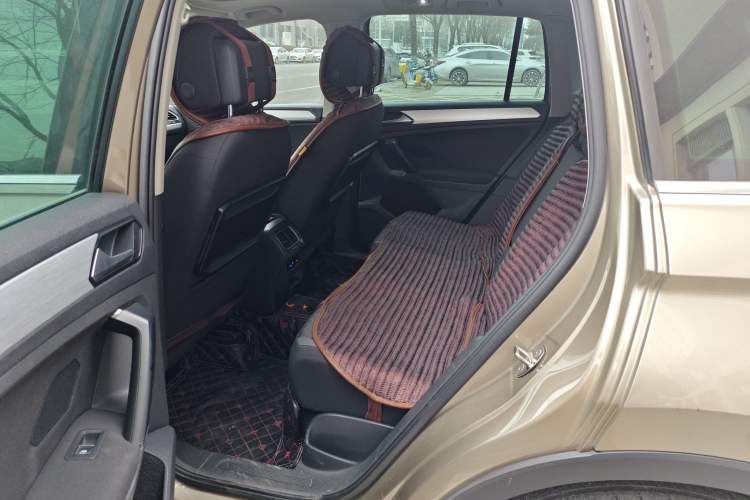 Used Volkswagen Tiguan 2017 280TSI Two-Wheel-Drive Elite Version Left Rear Seat