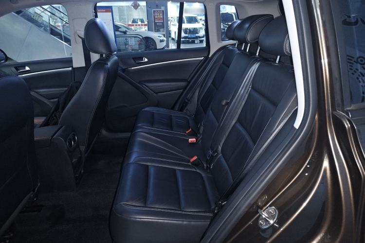 Used Volkswagen Tiguan 2017 300TSI Automatic Two-Wheel Drive Silk Road Comfort Edition Left Rear Seat