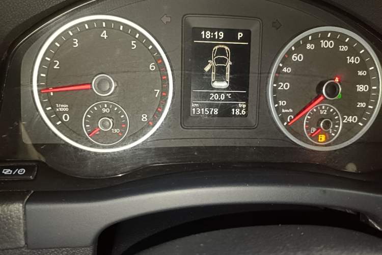 Used Volkswagen Tiguan 2017 300TSI Automatic Two-Wheel Drive Silk Road Comfort Edition Odometer Close Up