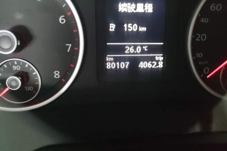 Used Volkswagen Tiguan 2017 300TSI Automatic Two-Wheel Drive Silk Road Comfort Edition Odometer Close Up