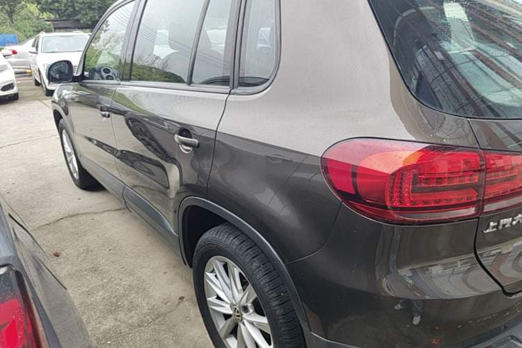 Used Volkswagen Tiguan 2017 300TSI Automatic Two-Wheel Drive Silk Road Comfort Edition Rear Left 45 Deg