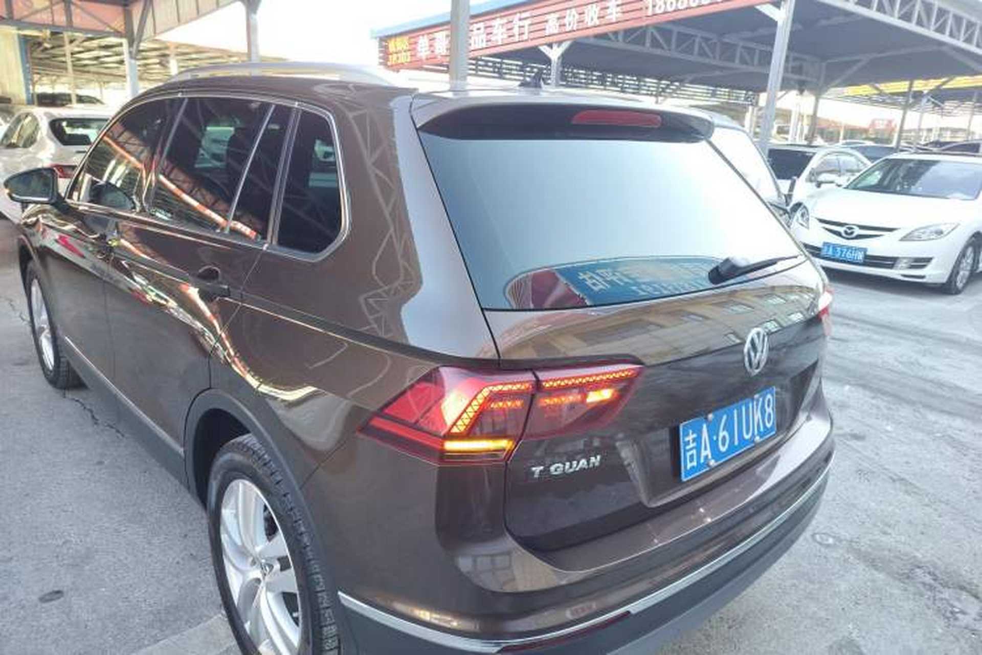 Used Volkswagen Tiguan 2017 330TSI All-Wheel-Drive Innovation Model Rear Left 45 Deg
