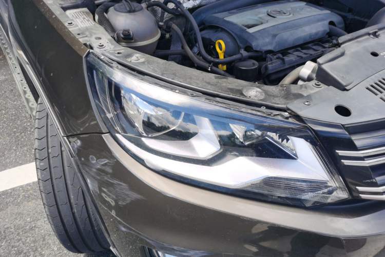 Used Volkswagen Tiguan 2017 300TSI Automatic Two-Wheel Drive Silk Road Comfort Edition Right Front Headlight