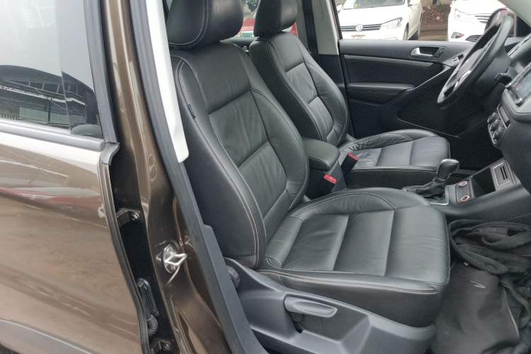 Used Volkswagen Tiguan 2017 300TSI Automatic Two-Wheel Drive Silk Road Comfort Edition Right Front Seat